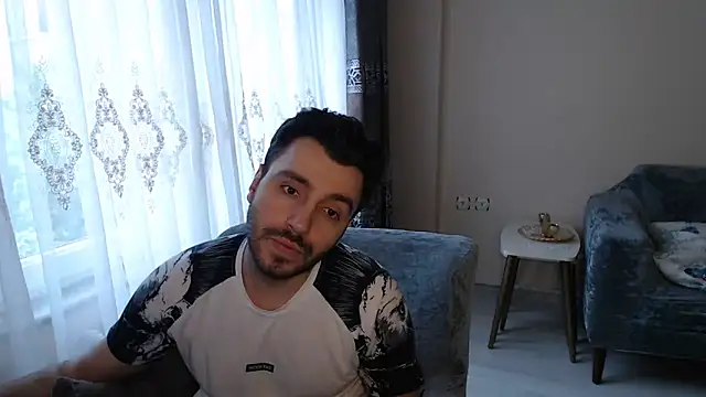 handsomeee04 online show from May 23, 4:12 pm