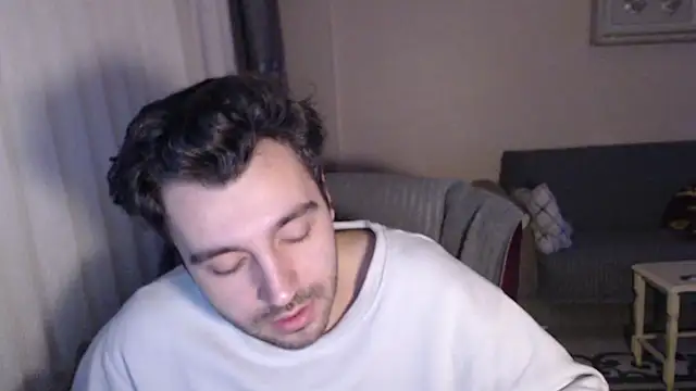 Snapshot of handsomeee04 chatting on October 30, 10:33 pm handsomeee04 online show from October 30, 10:33 pm