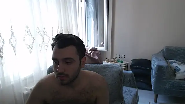handsomeee04 online show from May 11, 11:23 am