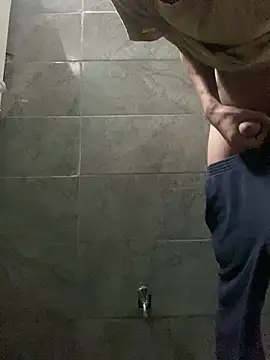 ekskekejejej online show from November 5, 10:01 pm