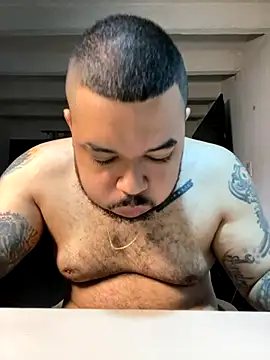 Snapshot of El_Titan1998 chatting on September 27, 10:46 am El Titan1998 online show from September 27, 10:46 am