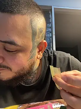 El Titan1998 online show from November 25, 10:34 pm