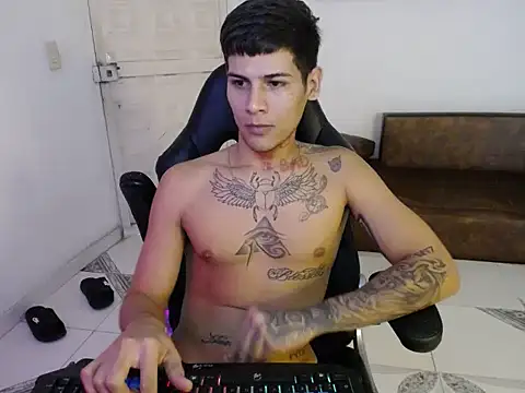 Clyde019 online show from December 21, 2:04 pm