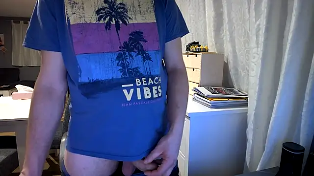 ScuddyCum online show from March 3, 10:40 pm