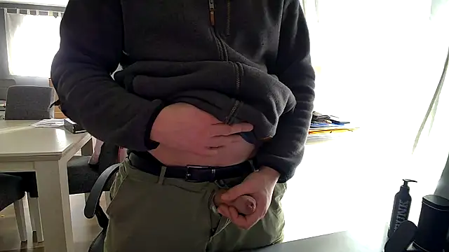 ScuddyCum online show from January 22, 10:07 am