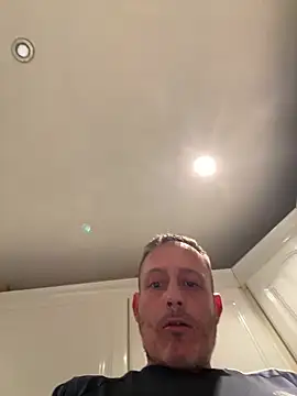 Snapshot of BigDandthemrs chatting on October 4, 1:32 am BigDandthemrs online show from October 4, 1:32 am