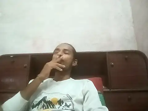 Snapshot of IamRentedBoybfriend chatting on October 31, 2:57 am IamRentedBoybfriend online show from October 31, 2:57 am