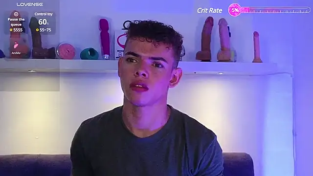 Snapshot of Nijinsky_LatinBoy chatting on February 13, 10:43 pm Nijinsky LatinBoy online show from February 13, 10:43 pm