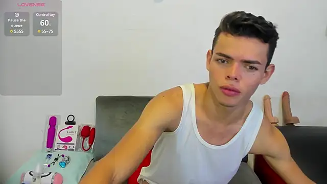Snapshot of Nijinsky_LatinBoy chatting on January 1, 11:27 am Nijinsky LatinBoy online show from January 1, 11:27 am