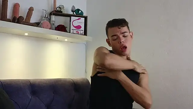 Snapshot of Nijinsky_LatinBoy chatting on March 11, 11:23 am Nijinsky LatinBoy online show from March 11, 11:23 am