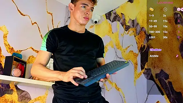 Snapshot of Nijinsky_LatinBoy chatting on September 18, 11:01 am Nijinsky LatinBoy online show from September 18, 11:01 am