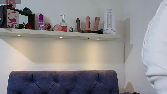 Snapshot of Nijinsky_LatinBoy chatting on March 8, 8:13 pm Nijinsky LatinBoy online show from March 8, 8:13 pm