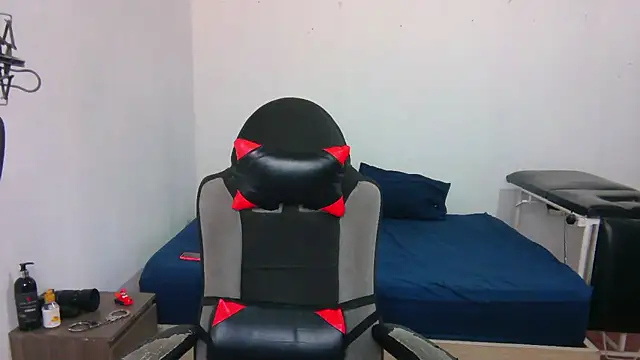 David Adams2003 online show from January 17, 2:39 pm