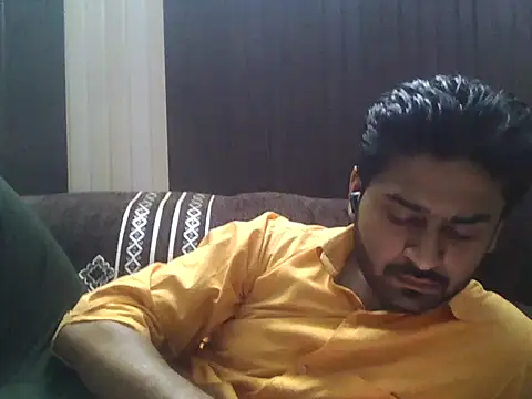 indihotguy online show from April 1, 9:11 am