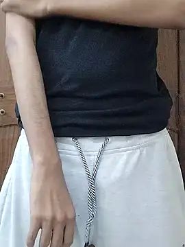 fakelove95 online show from May 6, 7:36 pm