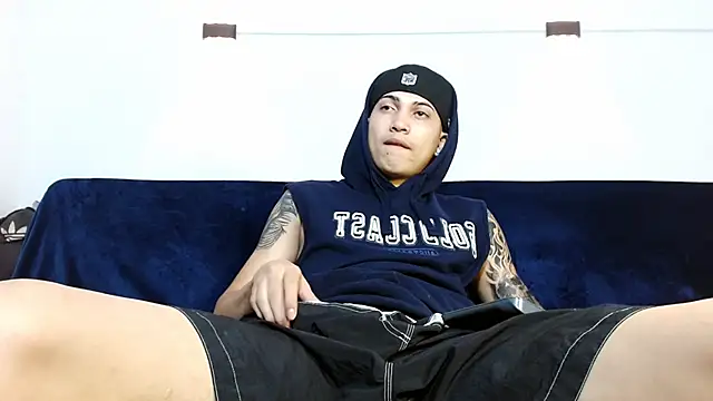 Snapshot of Br4ndxpimm chatting on October 4, 2:00 pm Br4ndxpimm online show from October 4, 2:00 pm
