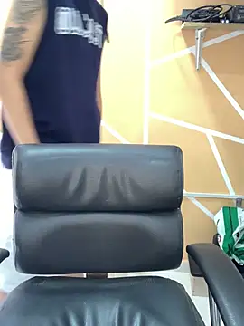 Snapshot of Br4ndxpimm chatting on February 13, 5:11 pm Br4ndxpimm online show from February 13, 5:11 pm