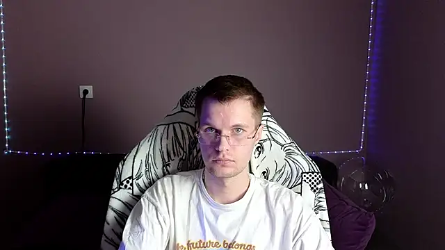 Leonnextdoor online show from January 2, 6:50 am