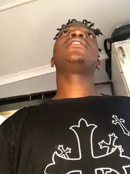 Snapshot of Redfucks333 chatting on November 2, 6:17 am Redfucks333 online show from November 2, 6:17 am