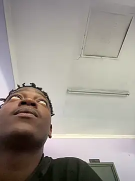 Snapshot of Redfucks333 chatting on October 17, 9:57 am Redfucks333 online show from October 17, 9:57 am