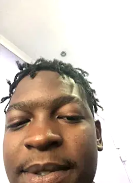 Snapshot of Redfucks333 chatting on October 13, 9:59 am Redfucks333 online show from October 13, 9:59 am