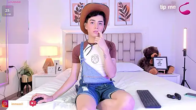 Maxi little online show from September 10, 4:49 pm