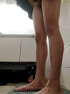 Snapshot of Levi_Latino chatting on October 31, 5:20 am Levi Latino online show from October 31, 5:20 am