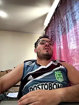 EMILIOHOT online show from January 17, 5:05 pm