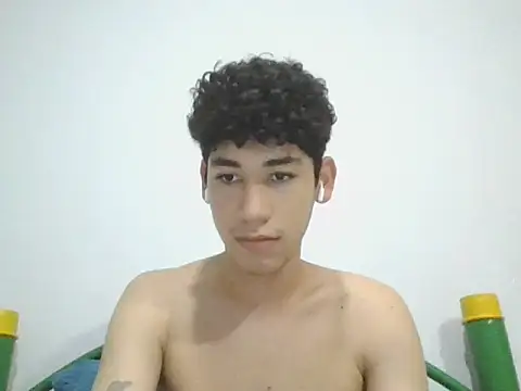 leo teen online show from January 26, 8:45 pm