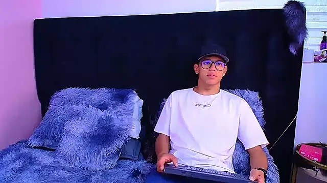 RyanPricee online show from January 15, 4:53 pm