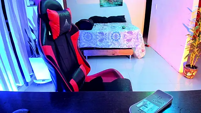 Adam Valenciia online show from November 9, 4:05 am