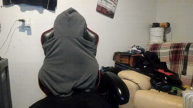 JamesMichael88 online show from March 4, 3:37 pm