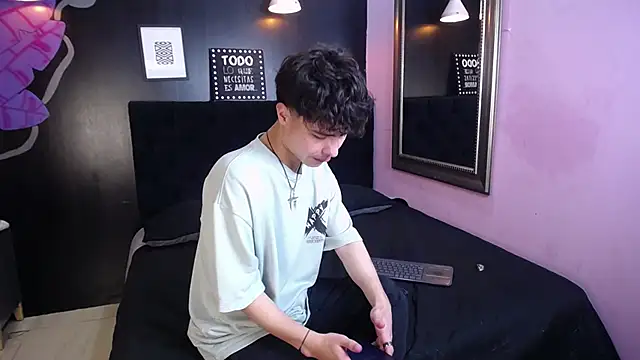 CollinStone online show from October 13, 6:25 pm