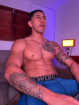 Snapshot of Joylopez_fit chatting on October 30, 5:36 pm Joylopez fit online show from October 30, 5:36 pm