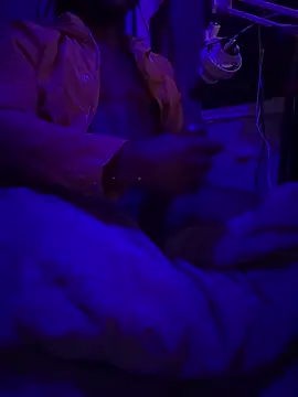 Benjiboyce online show from November 5, 5:20 am