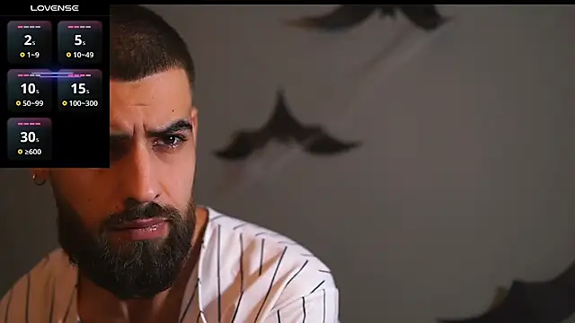 Snapshot of HairyRobxxx chatting on October 18, 9:20 pm HairyRobxxx online show from October 18, 9:20 pm