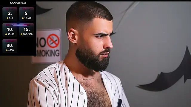 Snapshot of HairyRobxxx chatting on October 17, 9:19 pm HairyRobxxx online show from October 17, 9:19 pm