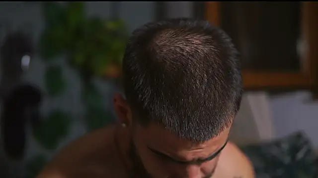 Snapshot of HairyRobxxx chatting on September 13, 3:40 am HairyRobxxx online show from September 13, 3:40 am