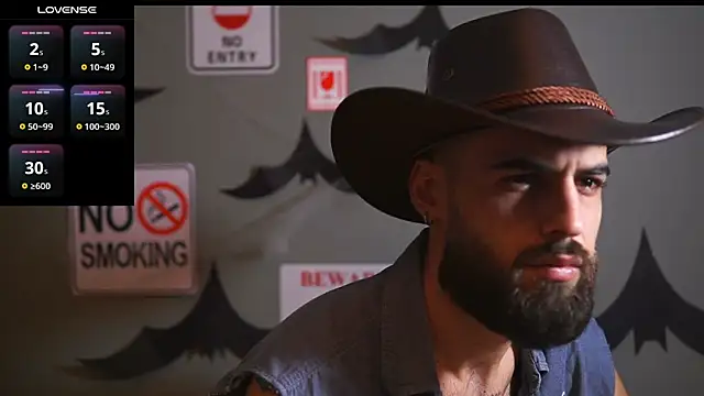 Snapshot of HairyRobxxx chatting on October 22, 6:00 pm HairyRobxxx online show from October 22, 6:00 pm