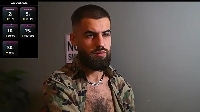 Snapshot of HairyRobxxx chatting on October 15, 3:41 pm HairyRobxxx online show from October 15, 3:41 pm