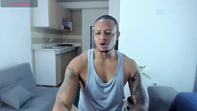 Snapshot of Josep_Ston chatting on October 23, 10:13 pm Josep Ston online show from October 23, 10:13 pm