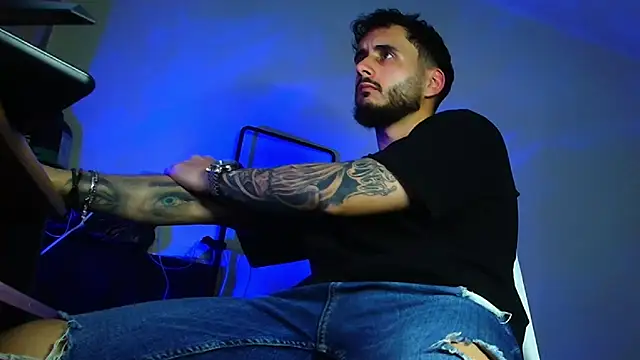 XanderCage99 online show from April 26, 6:59 pm