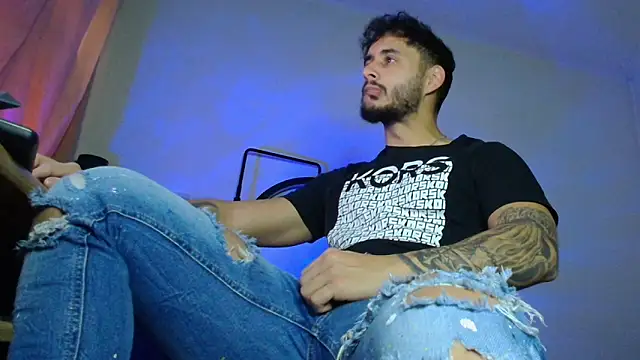 XanderCage99 online show from November 19, 9:09 am