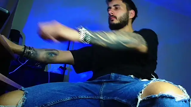 XanderCage99 online show from April 21, 2:51 am