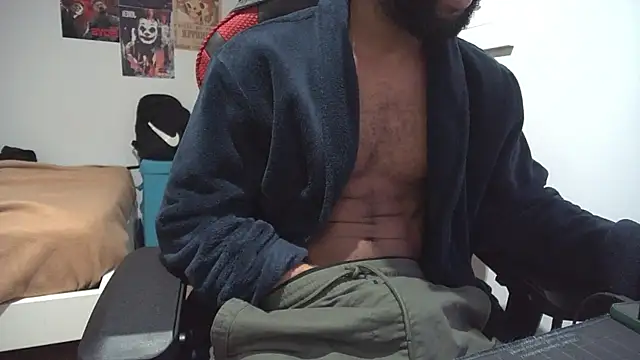 Snapshot of kevi_cocks chatting on January 17, 7:53 pm kevi cocks online show from January 17, 7:53 pm
