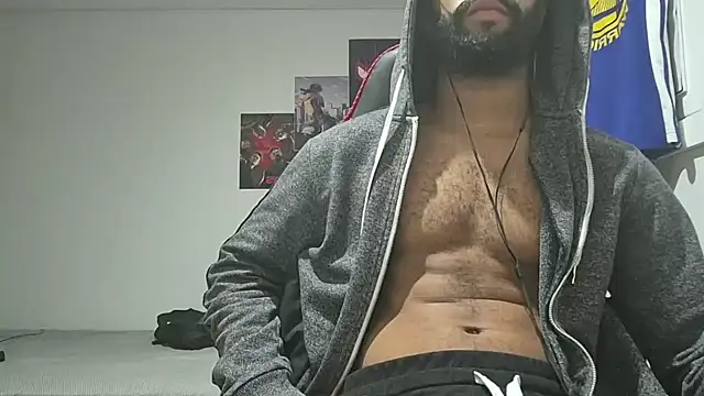 Snapshot of kevi_cocks chatting on January 2, 2:00 am kevi cocks online show from January 2, 2:00 am