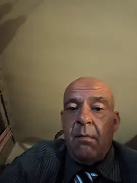 horndude187187 online show from May 24, 11:22 pm