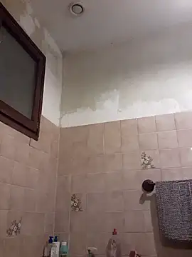 Snapshot of javierpasteur69 chatting on February 13, 7:31 pm javierpasteur69 online show from February 13, 7:31 pm