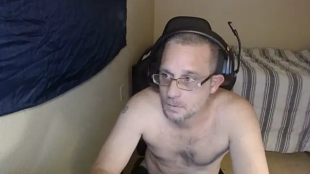 Dubesnackes online show from November 12, 1:33 am