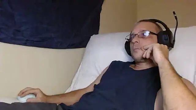 Dubesnackes online show from November 10, 12:15 am